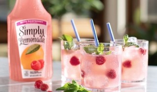 Simply Lemonade® with Raspberry Spritzer