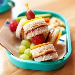 Lunchtime PB & J Kabobs