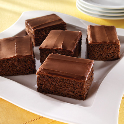 BOOST® Cake Brownies With Chocolate Icing