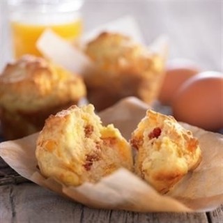Bacon & Egg Breakfast Muffins