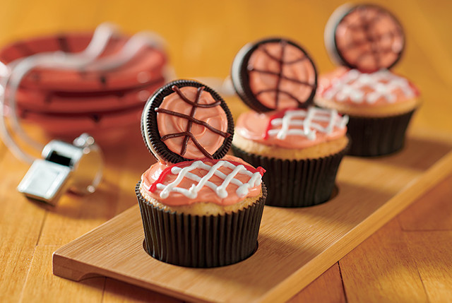 Into-the-Net Basketball Cupcakes