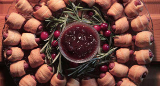 Lit'l Smokies® Smoked Sausage Holiday Appetizer Wreath
