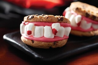 CHIPS AHOY! Dracula Teeth