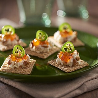 TRISCUIT Sweet 'n Spicy Feta Crostini
