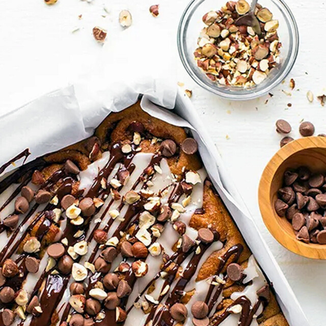 Dark Chocolate Hazelnut Cinnamon Rolls