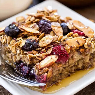Cinnamon Apple Berry Baked Granola
