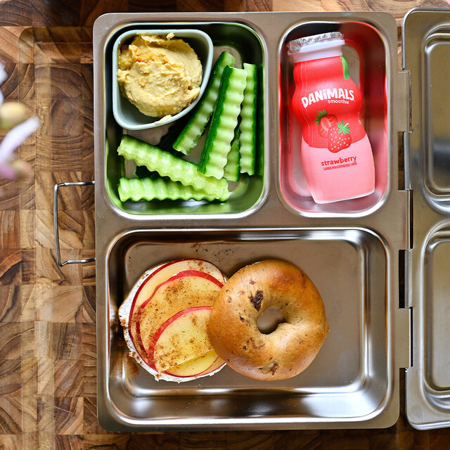 Cinnamon Raisin Apple Bagelwich Bento