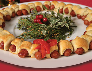 Lit’l Smokies® Holiday Appetizer Wreath